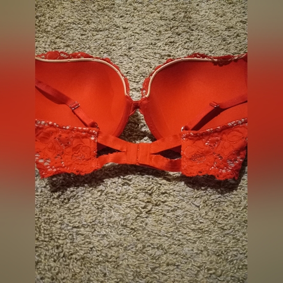 Victoria's Secret Push Up Bra- 34D - Picture 7 of 10